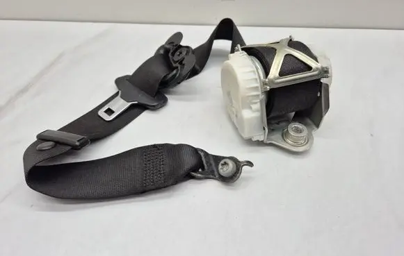 BMW 3 GT F34 Front seatbelt 7243308 72117243308