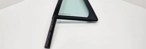 Citroen C4 I Picasso Rear vent window glass 9654068280G 9654068280