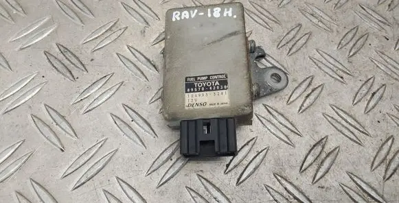 Toyota RAV 4 (XA40) Fuel injection pump control unit/module 8957042030