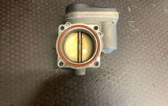 BMW 3 E90 E91 Throttle valve 1439580 408238425005
