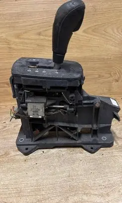 Volvo V50 Gear shifter/selector 400060087082