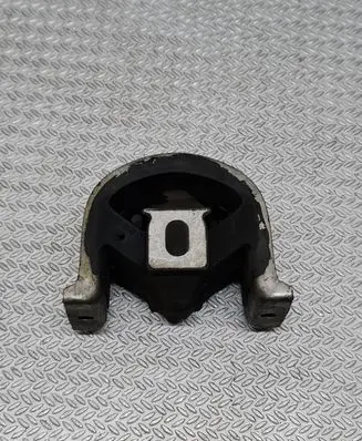 Volkswagen Transporter - Caravelle T5 Engine mount bracket 7H0199848D