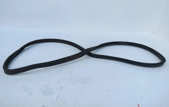Volvo S60 Seal rubber (tailgate) 