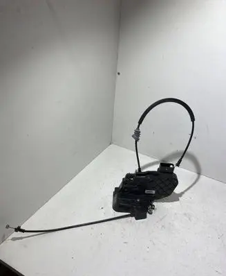 Volvo V50 Front door lock 30699793 4155N