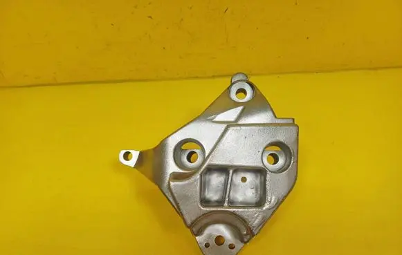 Renault Clio II Engine mounting bracket 101849 313701
