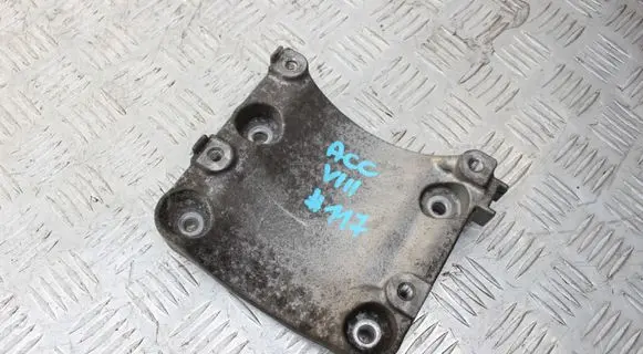 Honda Accord Bracket in trunk/boot 