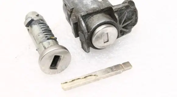 Opel Zafira B Ignition lock
