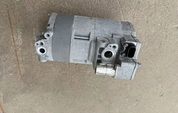 BMW X5 F15 Air conditioning (A/C) compressor (pump) 9364872
