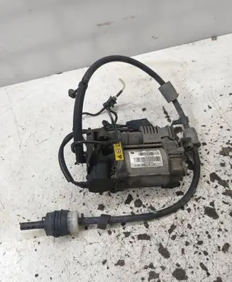 Jeep Grand Cherokee Air suspension compressor/pump 68041137AF P68041137AF