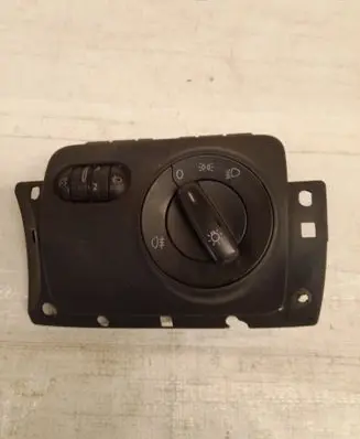 Volkswagen Golf VI Light switch P0105905 1K2858341