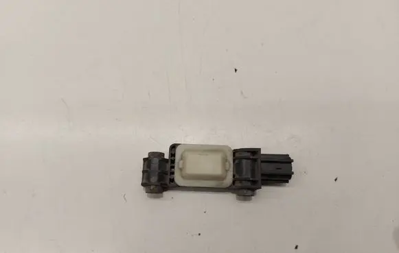 Audi A3 S3 8P Airbag deployment crash/impact sensor 8E0959651A 010407