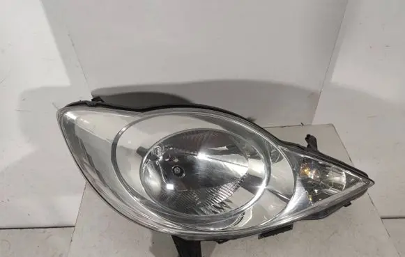 Peugeot 107 Headlight/headlamp 811100H030 89033104