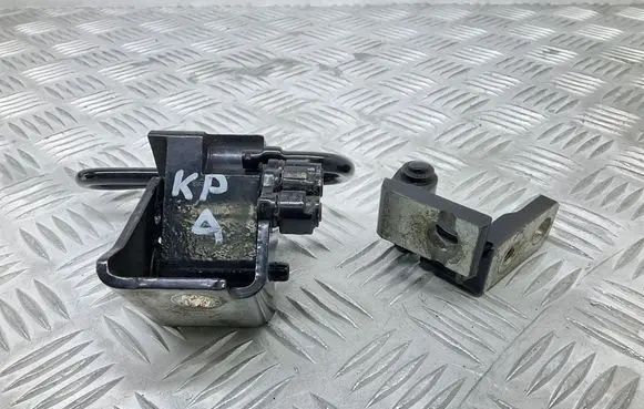 Volkswagen Touran II Front door upper hinge 1T0831411C 6Q0831401C