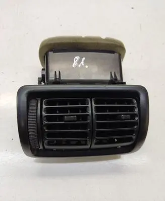 Rear air vent grill