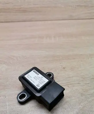 BMW 5 E39 ESP acceleration yaw rate sensor 6753694 0265005248