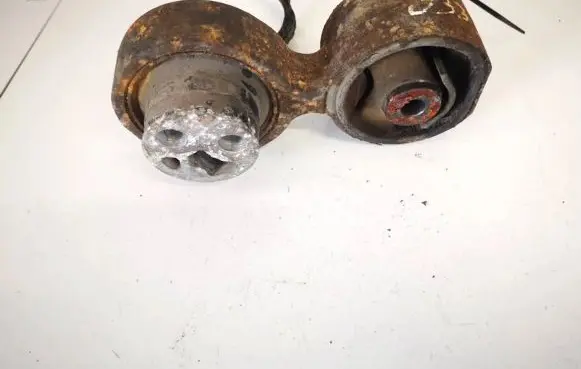 Honda Accord Engine mount bracket