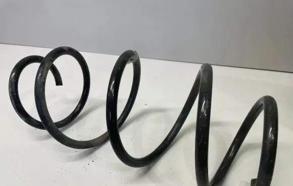 Mercedes-Benz C W204 Front coil spring