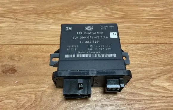 Opel Insignia A Light module LCM 13326599 5DF00904163 13326937
