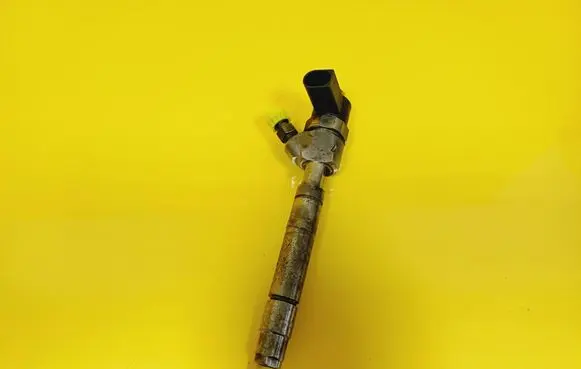 Fuel injector