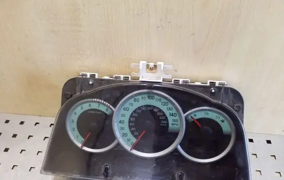 Toyota Corolla Verso E121 Speedometer (instrument cluster) 838000F010K MB2574203638