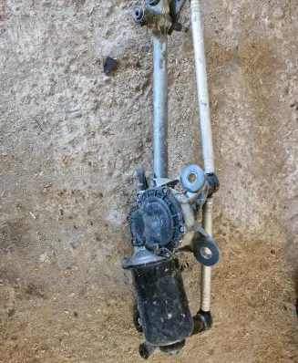 Opel Vectra C Front wiper linkage and motor