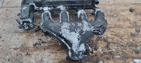 Volvo V50 Intake manifold