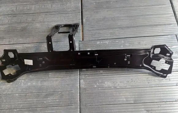 Mercedes-Benz C W203 Front bumper cross member