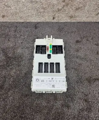 Mini One - Cooper F56 F55 Central body control module 5A205511 8317815736 5F0E15F02
