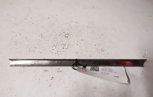 Citroen C4 I Picasso Rear side glass trim B585
