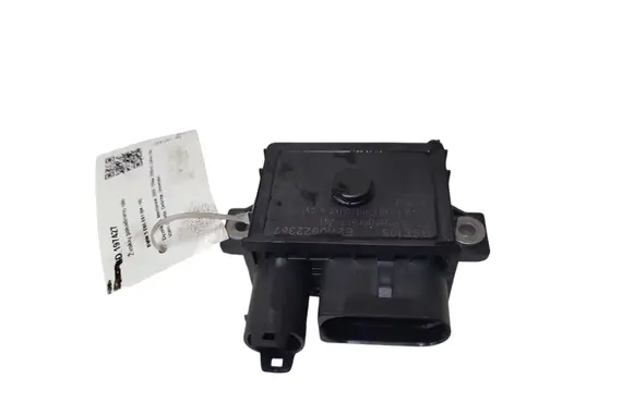 BMW 5 E60 E61 Glow plug pre-heat relay 0522120703