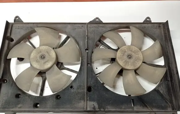 Toyota Avensis Verso Fan set 1636323030 1680003550