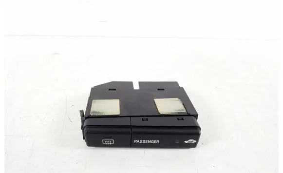 Toyota Avensis T250 Windscreen/window heater switch 84790-05130