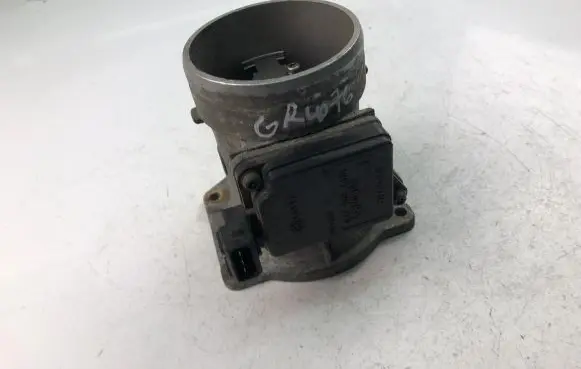 Audi A4 S4 B5 8D Mass air flow meter 037906461B