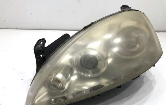 Opel Corsa C Headlight/headlamp 13100535
