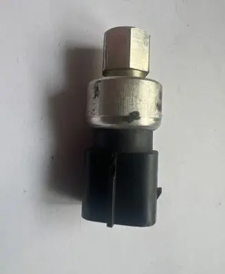 Ford Mustang V Air conditioning (A/C) pressure sensor 7R3319D594AA 827727602