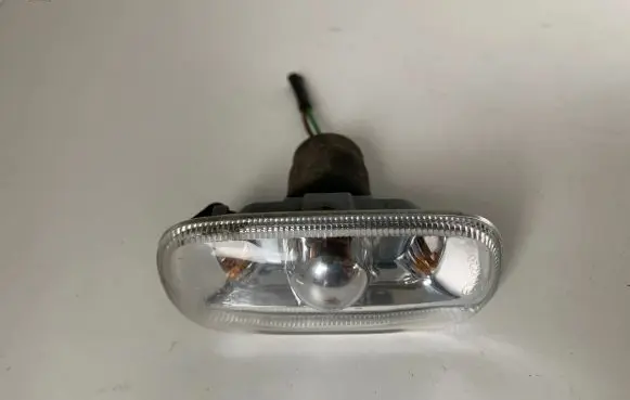 Audi A4 S4 B7 8E 8H Front fender indicator light 8E0949127