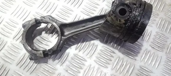 Volvo S40, V40 Piston with connecting rod