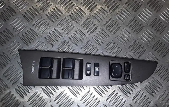 Lexus IS 220D-250-350 Electric window control switch 8404053100