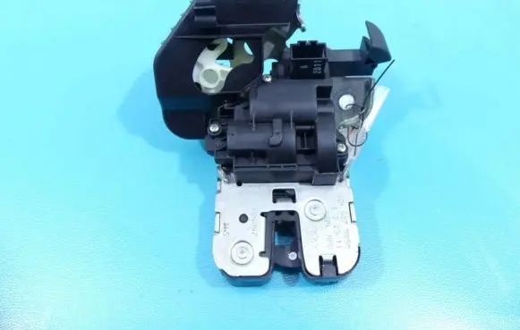 Audi A5 8T 8F Tailgate/trunk/boot lock/catch/latch 8K9827505A IMPRK1344636