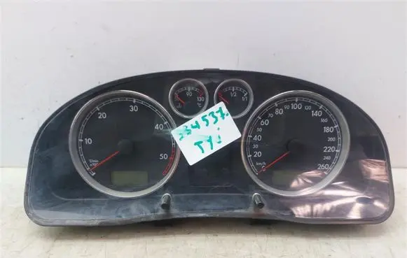 Volkswagen PASSAT B5.5 Speedometer (instrument cluster) 3B0920806A