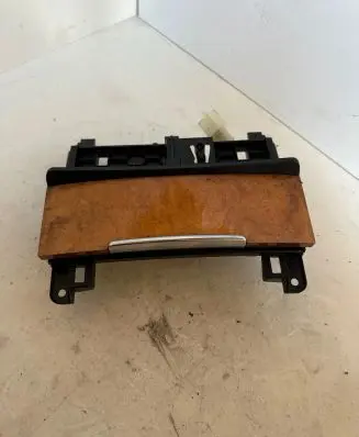 Audi Q7 4L Ashtray (front) 4L0857951