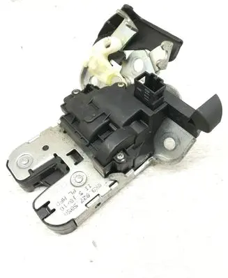 Audi A3 S3 8P Tailgate lock latch 8K9827505A