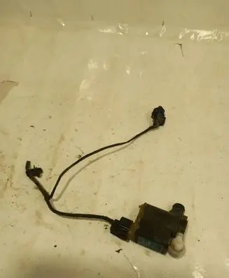 KIA Ceed Windscreen/windshield washer pump 985101H100