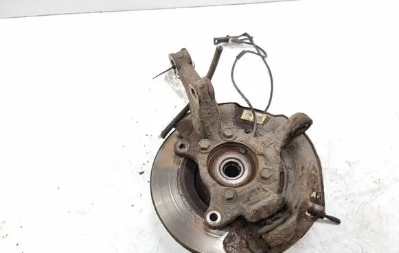 Toyota Avensis T270 Front wheel hub spindle knuckle