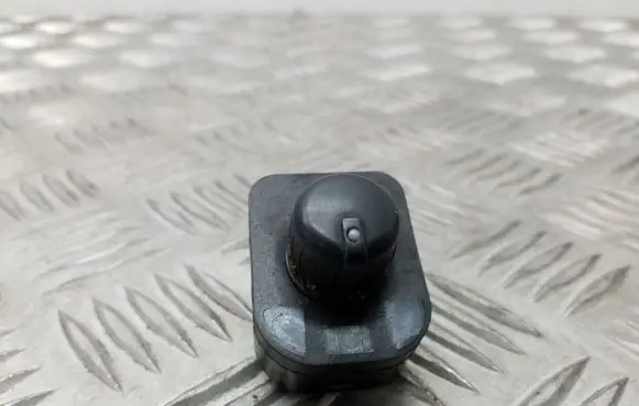 Audi A3 S3 8P Wing mirror switch 8E0959565