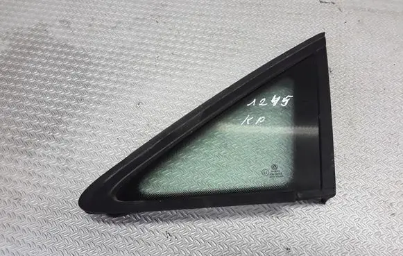 Volkswagen Touran I Front triangle window/glass 