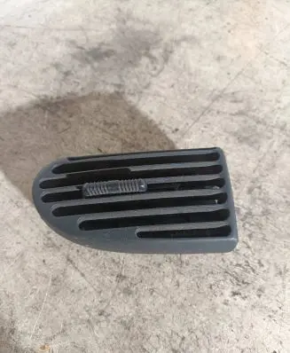 Chrysler Neon II Dashboard side air vent grill/cover trim 140001W013