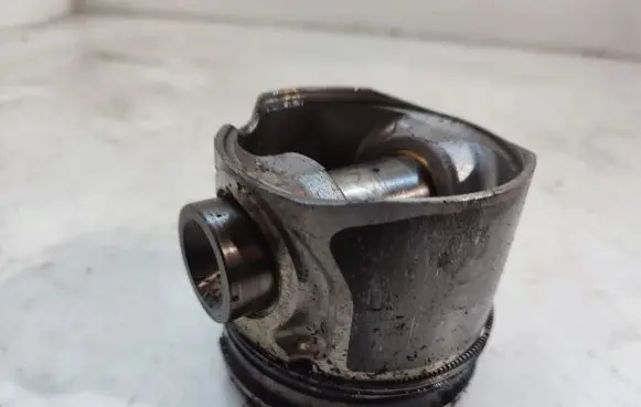 KIA Sorento Piston 