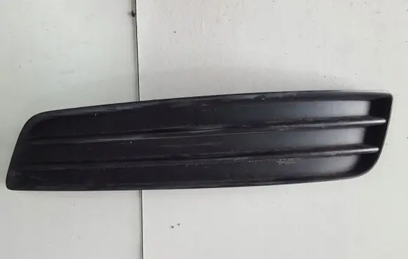 Front fog light trim/grill