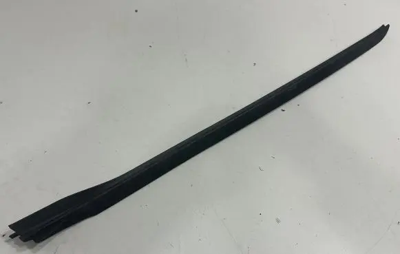 Windshield trim